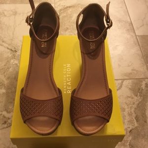 Kenneth Cole toffee wedges